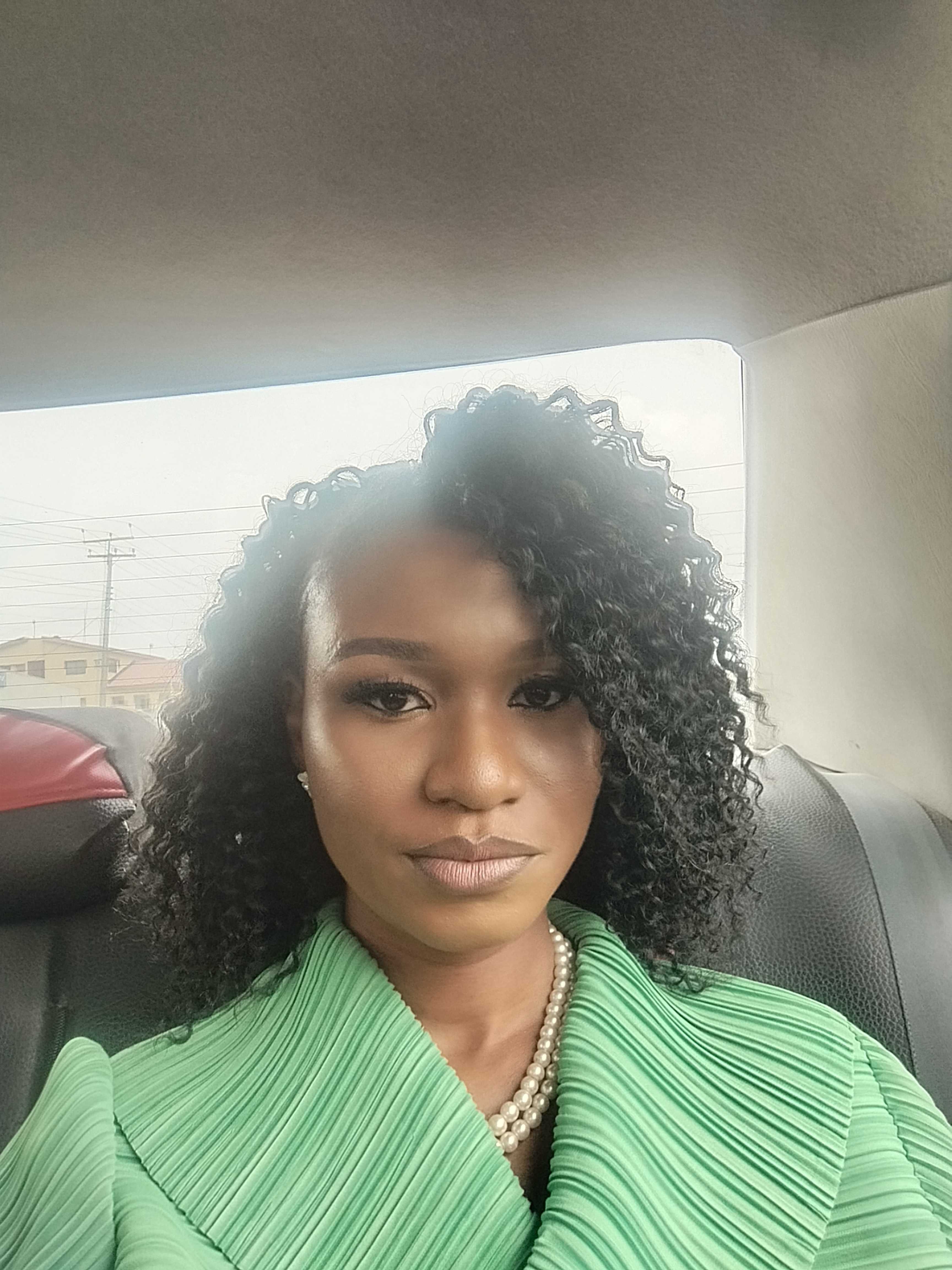isabelle akinloye Profile Picture